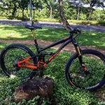 Fun fact: “Rurok” is the tagalog term for “Summit” A name suited for this local machine. “Cordillera” is the mountainous region of North Luzon where this full squish’s model was named after.
The name says it all. Rurok Cordillera does the job efficiently whether on rough terrains, gnarly ridges, or jagged trails. 
This model will be out this 2018. Check out my video review! *link in bio*
#rurokbikes #fox #ridefox #ridefoxph #supportlocal